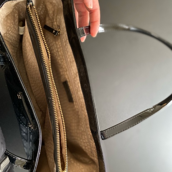 kate spade new york black patten leather tote. - Picture 2 of 3